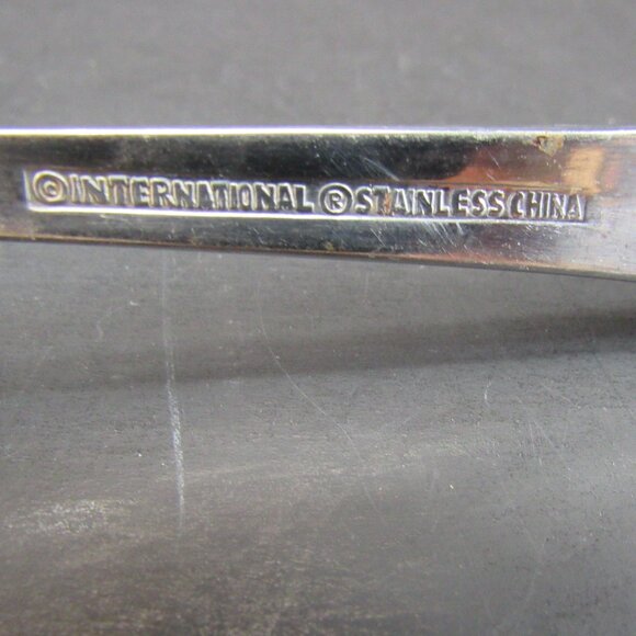 International Stainless China Scalloped Shell Shaped Slotted Serving Spoon 8.25" - Picture 6 of 7